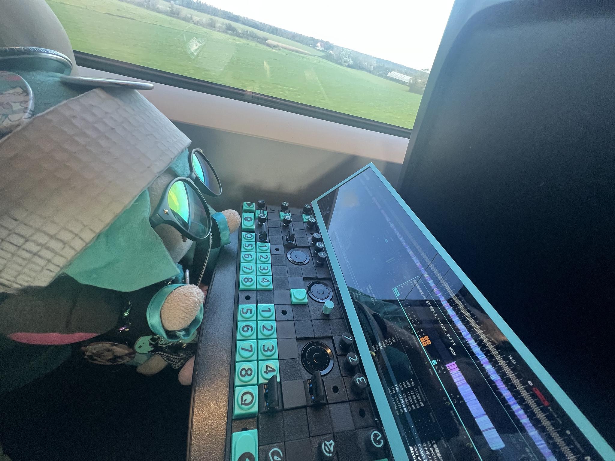 24-10-28 14-33-10 3894